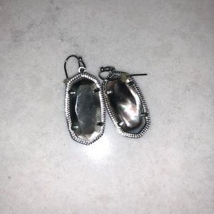 Kendra Scott Dani earrings in black pearl